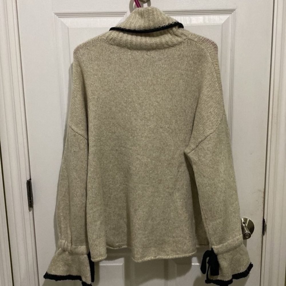 Zara Knit Oversized Womens Sweater with Bow Sleeves Cream Black Size Small Fall - Picture 5 of 7